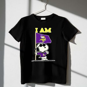 I Am Minnesota Vikings Snoopy 1 T Shirt