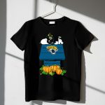 Jacksonville Jaguars Snoopy Pumpkin Halloween Peanuts NFL Football 1 T Shirt