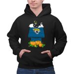 Jacksonville Jaguars Snoopy Pumpkin Halloween Peanuts NFL Football 2 Hoodie
