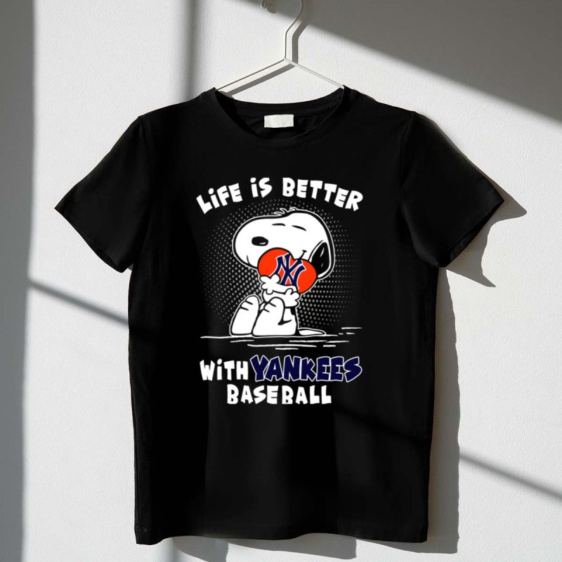 Life Is Better With Yankees Baseball Snoopy Hugging 1 T Shirt