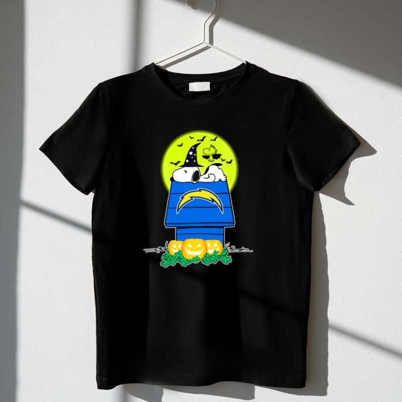 Los Angeles Chargers Snoopy Halloween Pumpkin Full Moon Scene 1 T Shirt