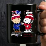 Mashup Charlie Brown New England Patriots Vs Snoopy Georgia Bulldogs 3 mug.jpg