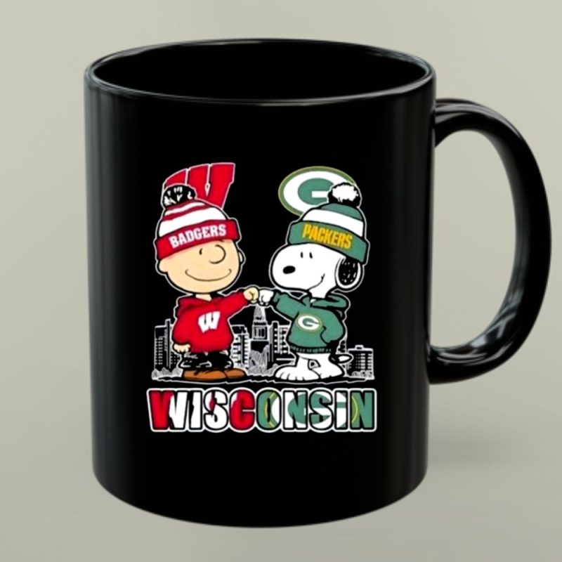Mashup Charlie Brown Wisconsin Badgers X Snoopy Green Bay Packers Skyline 1 Mug.jpg