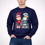 Mashup Charlie Brown Wisconsin Badgers X Snoopy Green Bay Packers Skyline 3 Sweatshirt