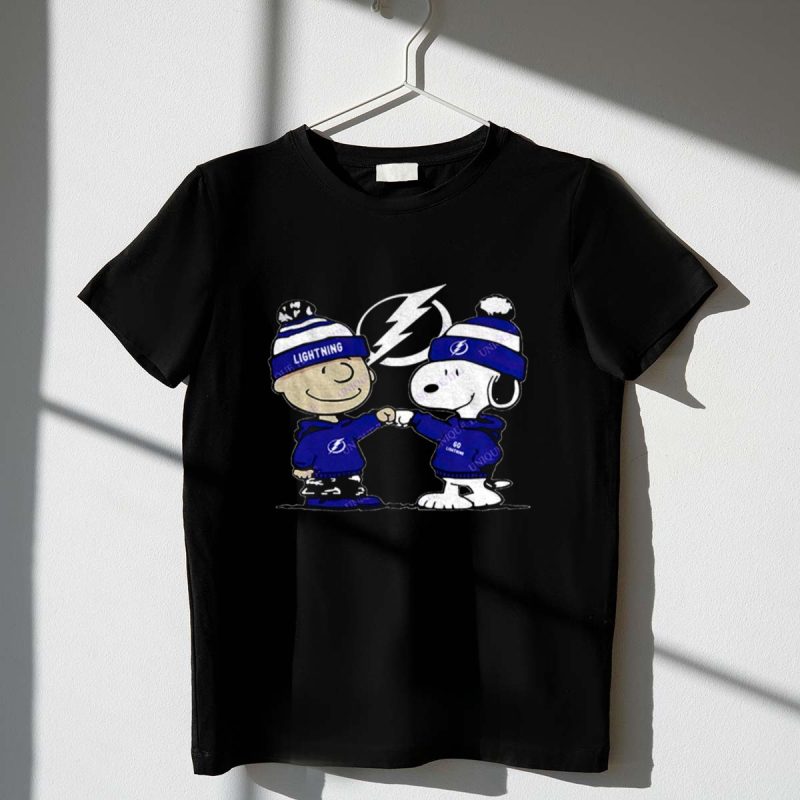 Mashup Charlie Brown And Snoopy Wear Clothing Tampa Bay Lightning 1 T Shirt