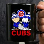 Mashup Snoopy And Charlie Brown Chicago Cubs Baseball Skyline 3 mug.jpg