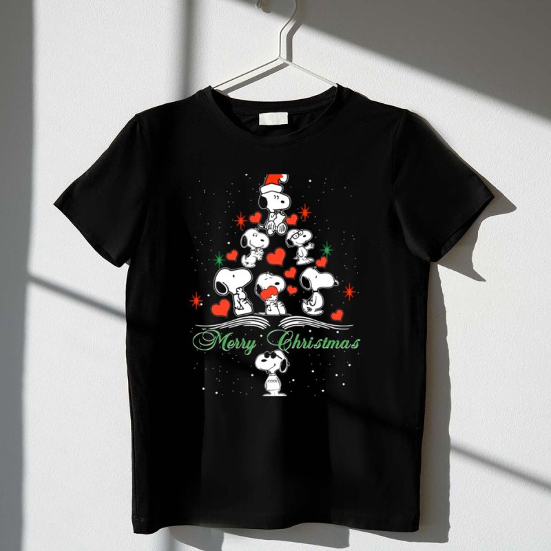 Merry Christmas Snoopy Tree Hearts 1 T Shirt 1.Jpg
