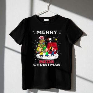 Merry Cincinnati Reds Christmas Featuring Snoopy And Peanuts Characters Shirt