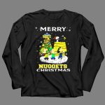 Merry Denver Nuggets Christmas Peanuts Characters And Snoopy Decorate Tree 4 Long Sleeves