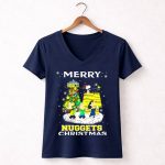 Merry Denver Nuggets Christmas Peanuts Characters And Snoopy Decorate Tree 5 Womens V Neck