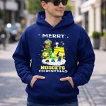 Merry Denver Nuggets Christmas Peanuts Characters And Snoopy Decorate Tree 8 Hoodie
