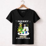 Merry Knicks Christmas New York Snoopy Fans 7 Womens V Neck