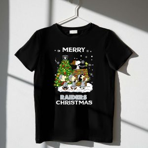Merry Raiders Christmas Snoopy Peanuts Las Vegas Christmas Tree 1 T Shirt