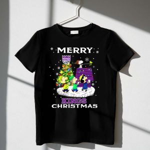 Merry Sacramento Kings Christmas For Snoopy Fans Peanuts Holiday Scene 1 T Shirt