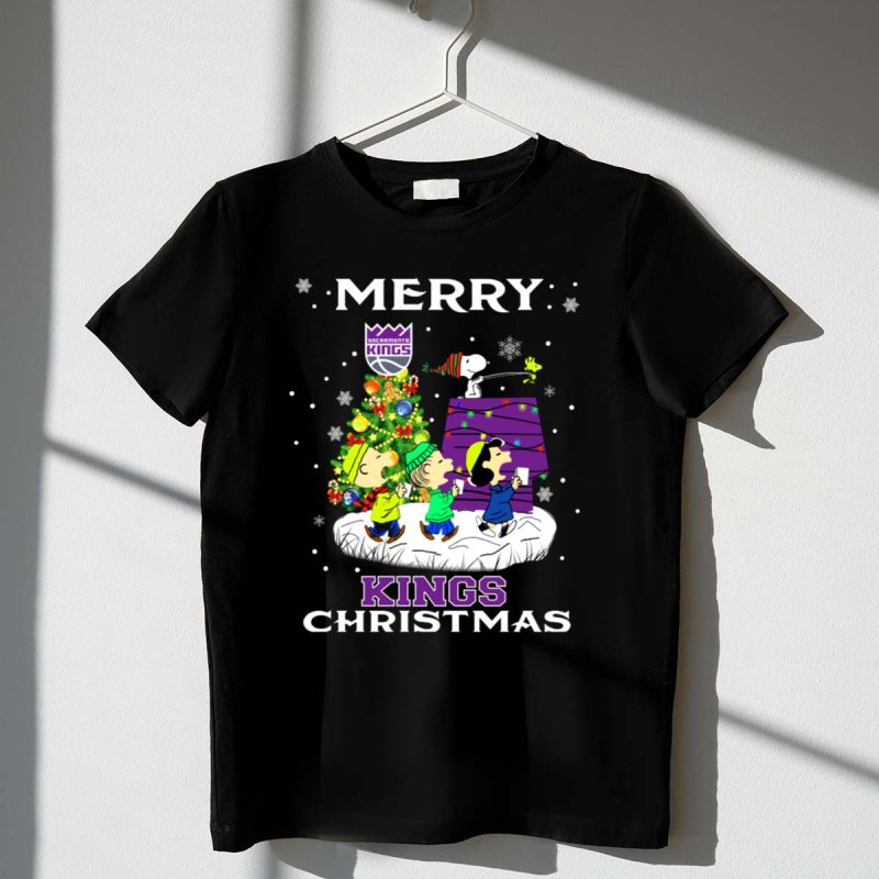 Merry Sacramento Kings Christmas For Snoopy Fans Peanuts Holiday Scene 1 T Shirt