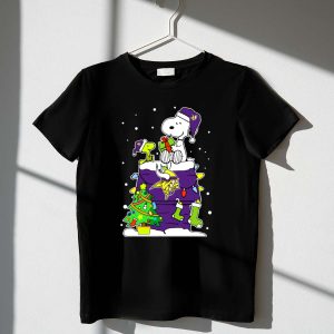 Minnesota Vikings Christmas Snoopy With Dog And Tree 1 T Shirt