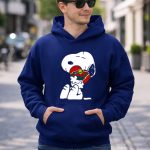 Minnesota Wild Snoopy Hugging Heart 8 Hoodie.jpg