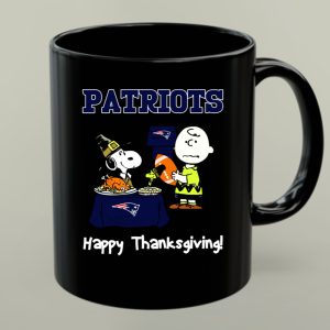 New England Patriots Snoopy Charlie Brown Happy Thanksgiving Football 1 mug.jpg