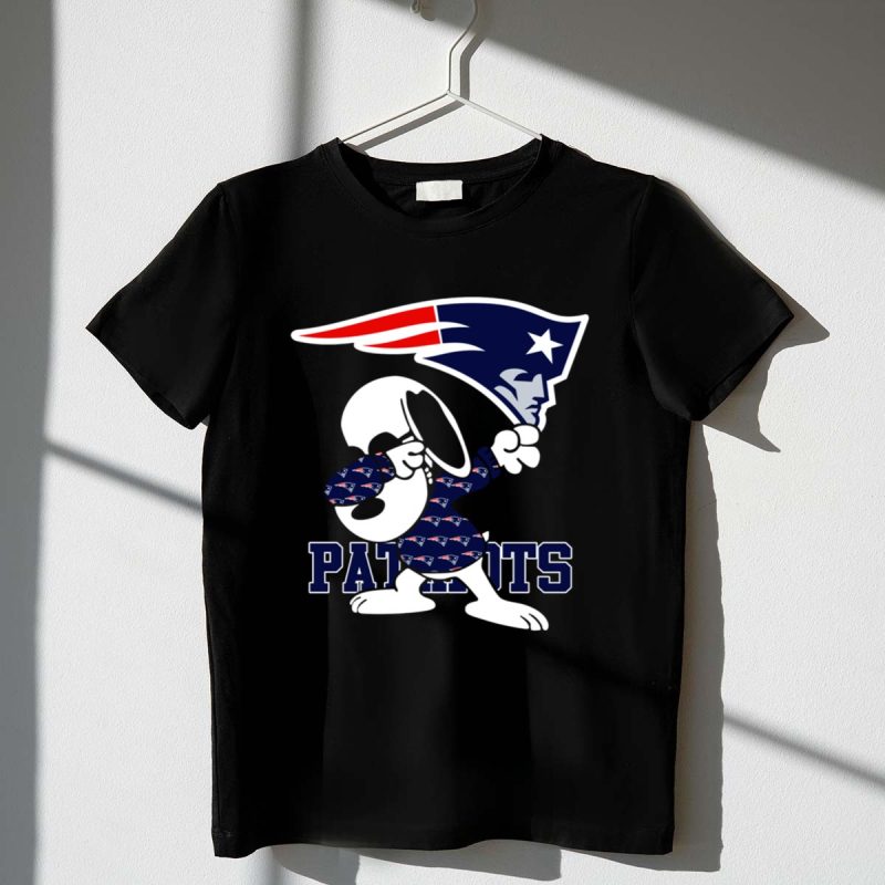 New England Patriots Snoopy Dabbing Patriots 1 T Shirt