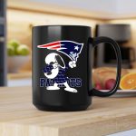 New England Patriots Snoopy Dabbing Patriots 2 mug.jpg