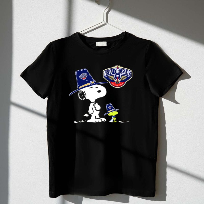 New Orleans Pelicans Snoopy Thanksgiving Pilgrim Hat 1 T Shirt