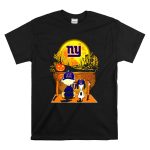 New York Giants Snoopy and Charlie Brown Halloween Pumpkin Scene T Shirt 6