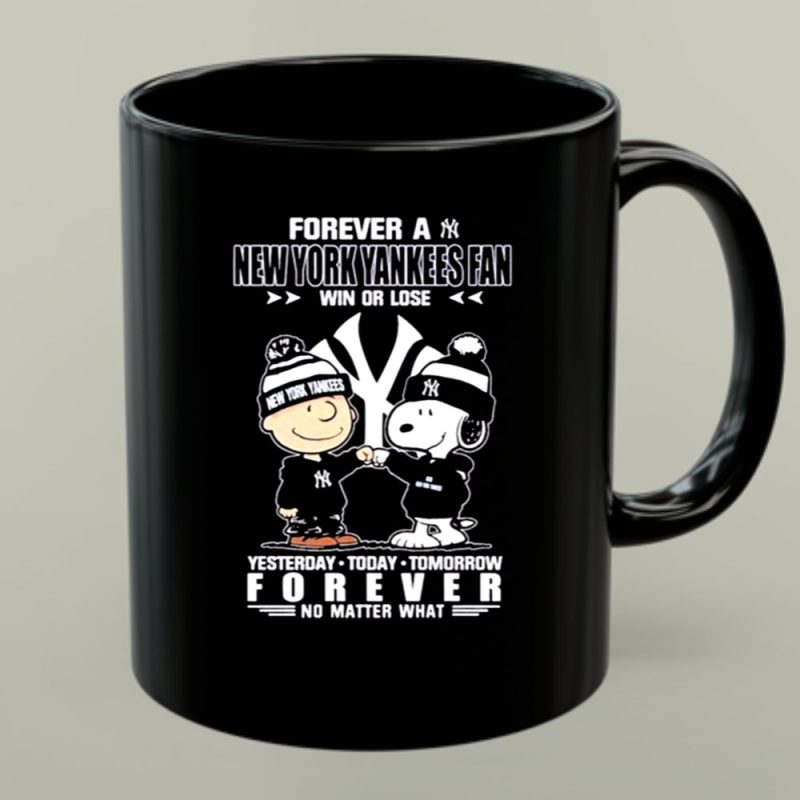 New York Yankees Fan Forever Peanuts Snoopy And Charlie Brown 1 Mug.jpg