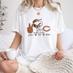 Peace Love Chicago Bears Snoopy Victory 1 T Shirt