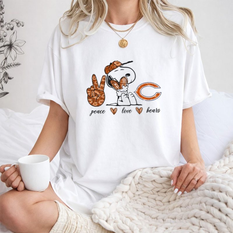 Peace Love Chicago Bears Snoopy Victory 1 T Shirt
