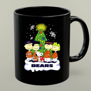 Peanuts Christmas Chicago Bears Snoopy Winter Scene 1 mug.jpg