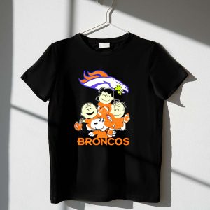 Peanuts Snoopy Denver Broncos Charlie Brown Lucy Linus 1 T Shirt