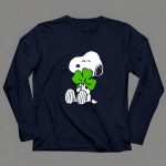 Peanuts Snoopy Hugging Green Shamrock 91 Long Sleeves