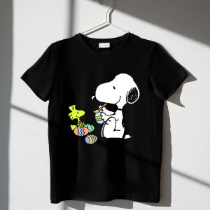 Peanuts Snoopy and Woodstock Painting Easter Eggs 1 T Shirt