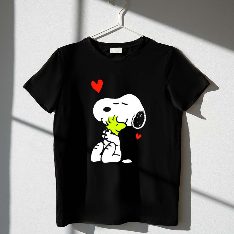 Peanuts Valentine Snoopy Lots Of Love Hugging Woodstock Hearts 1 T Shirt