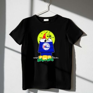 Philadelphia 76ers Snoopy Halloween Moon Pumpkins Bats Woodstock 1 T Shirt