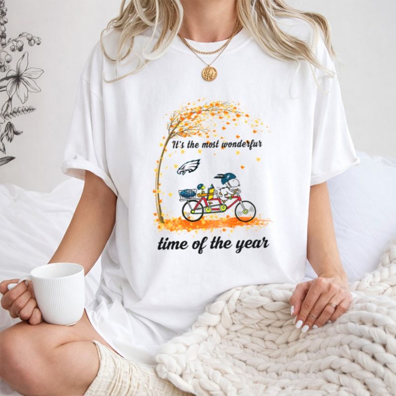 Philadelphia Eagles Snoopy Autumn Bicycle Wonderful Time Of The Year 1 T Shirt