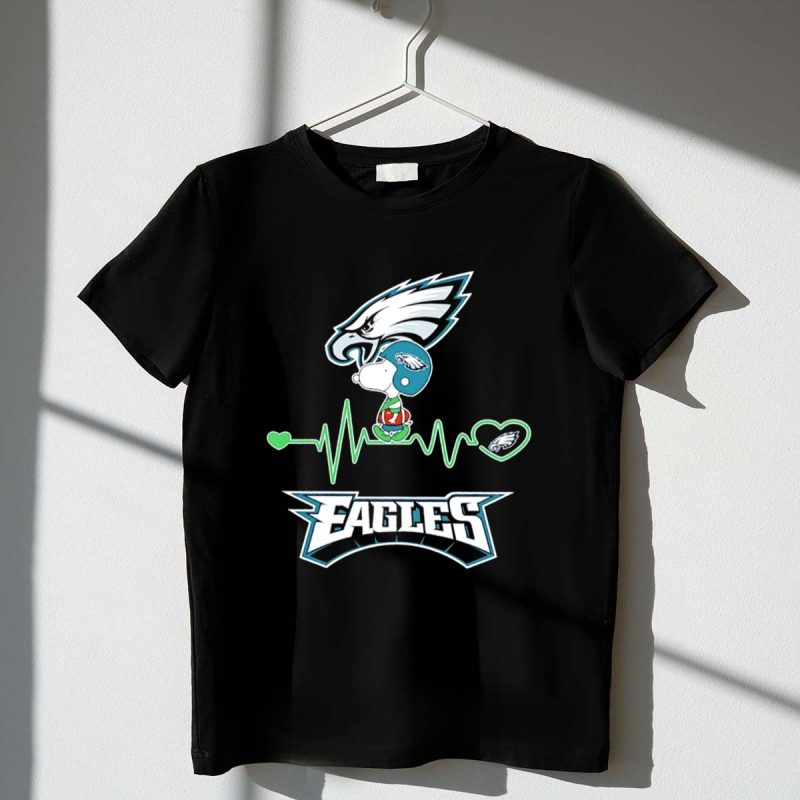 Philadelphia Eagles Snoopy Heart Beat 1 T Shirt