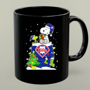 Philadelphia Phillies Christmas Snoopy and Woodstock Gift Festivities 1 mug.jpg