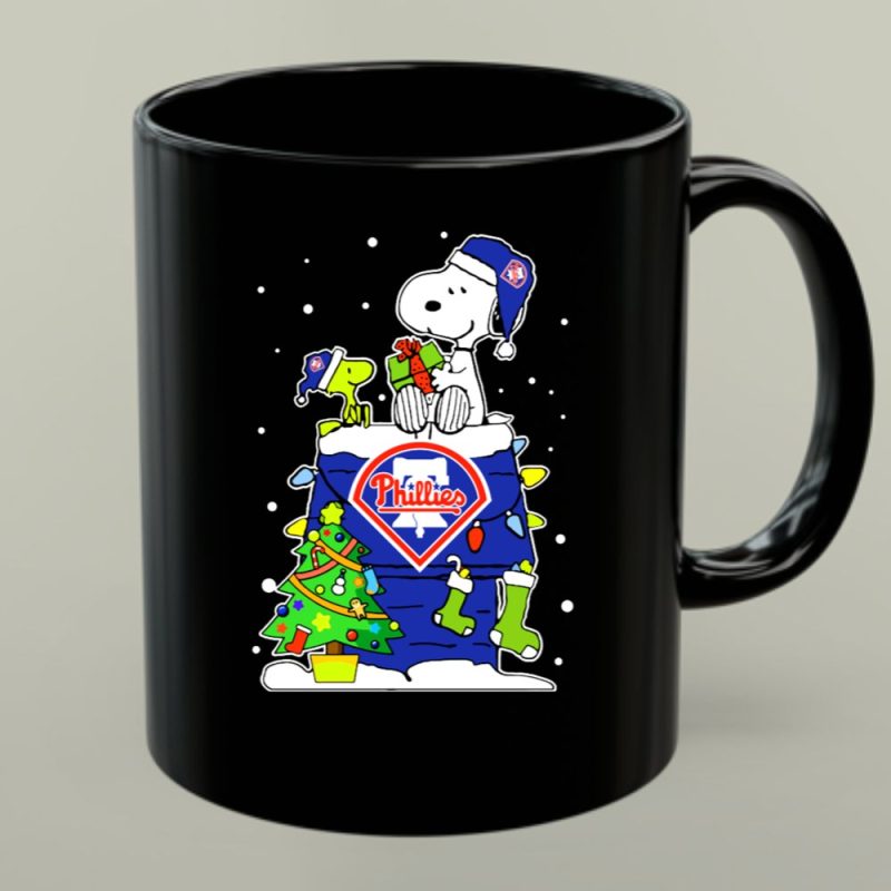 Philadelphia Phillies Christmas Snoopy And Woodstock Gift Festivities 1 Mug.jpg