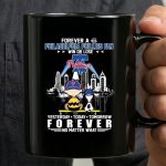 Philadelphia Phillies Snoopy And Charlie Brown Skyline Fan Forever Night 3 mug.jpg