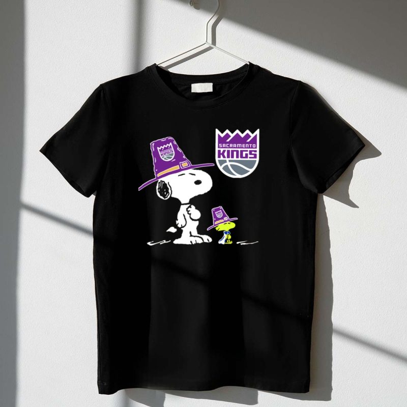 Sacramento Kings Snoopy Woodstock Thanksgiving Hats 1 T Shirt