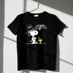 San Antonio Spurs Snoopy Woodstock Pilgrim Hats 1 T Shirt