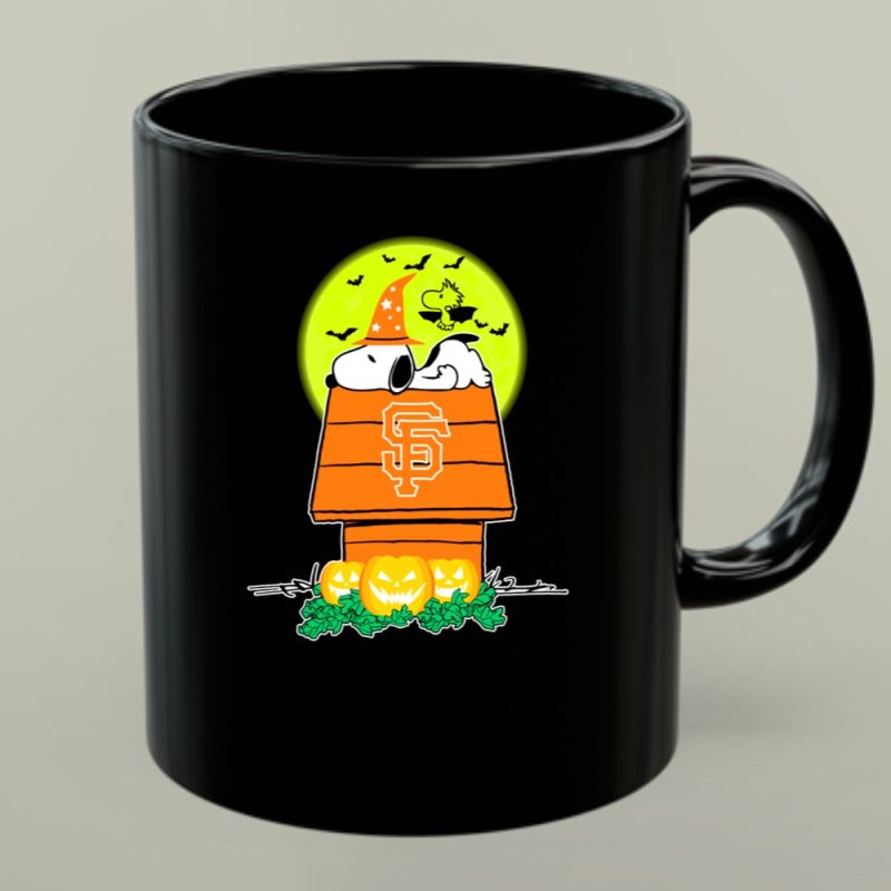San Francisco Giants Snoopy Woodstock Halloween Moon Pumpkins 1 Mug 1.Jpg