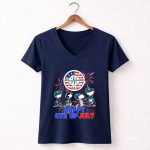 Seattle Mariners x Snoopy happy 4th of July 5 Womens V Neck.jpg