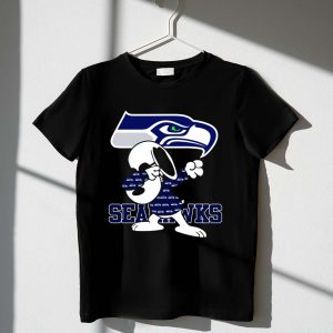 Seattle Seahawks Snoopy Dabbing NFL Team Fan Apparel Bowing Dance 1 T Shirt