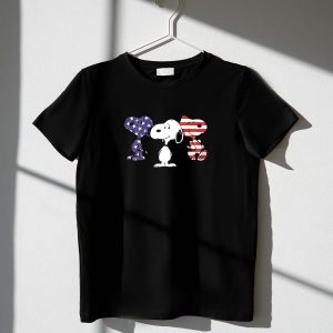Snoopy American Flag 4th of July Patriotic Peanuts 1 T Shirt