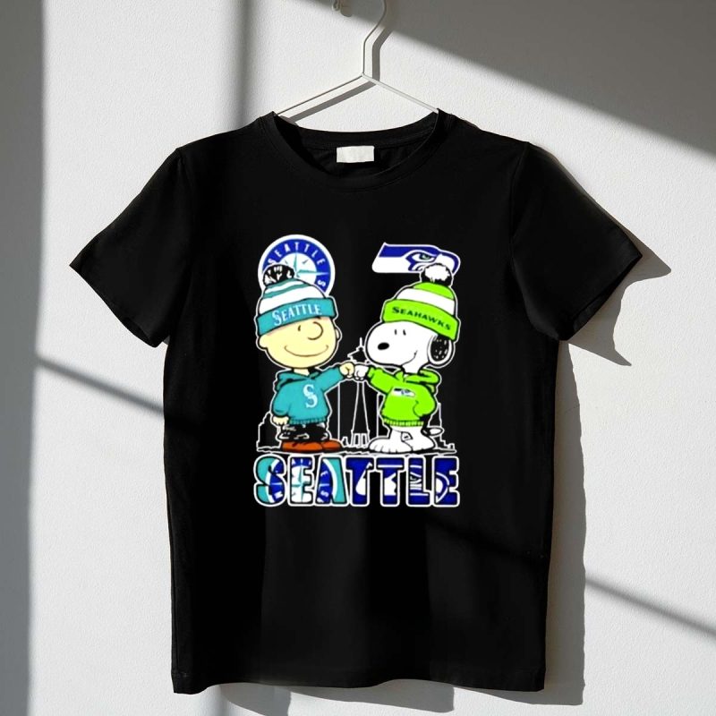 Snoopy And Charlie Brown Seattle City Sports Mariners X Seahawks Skyline 1 T Shirt.jpg