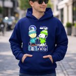 Snoopy And Charlie Brown Seattle City Sports Mariners X Seahawks Skyline 8 Hoodie.jpg