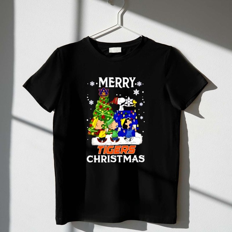 Snoopy And Friends Merry Auburn Tigers Christmas 1 T Shirt.jpg