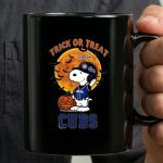Snoopy Chicago Cubs Trick Or Treat Halloween 3 mug.jpg